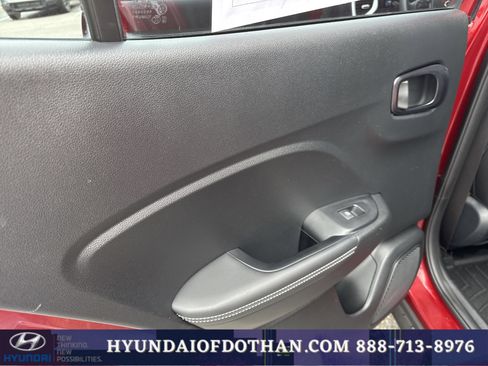 Certified 2024 Hyundai Venue Limited FWD image 14