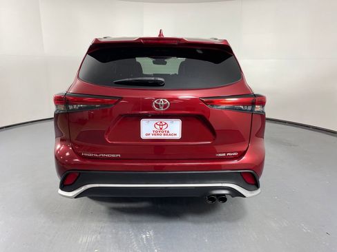 Used 2021 Toyota Highlander XSE image 5