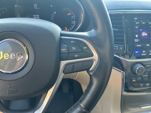 Used 2022 Jeep Grand Cherokee Limited RWD image 18