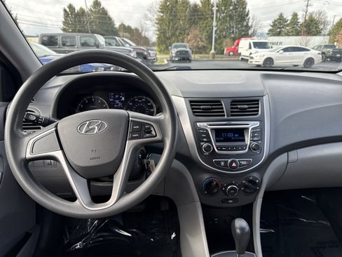 Used 2016 Hyundai Accent SE image 2