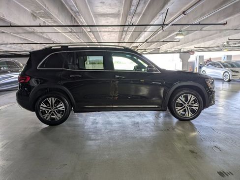 Used 2025 Mercedes-Benz GLB 250 image 4