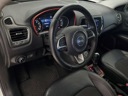 Used 2018 Jeep Compass Trailhawk w/ Navigation Group AWD/4WD image 11