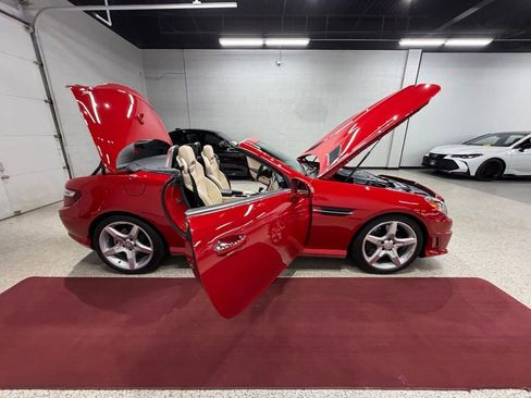 Used 2013 Mercedes-Benz SLK 350 image 47