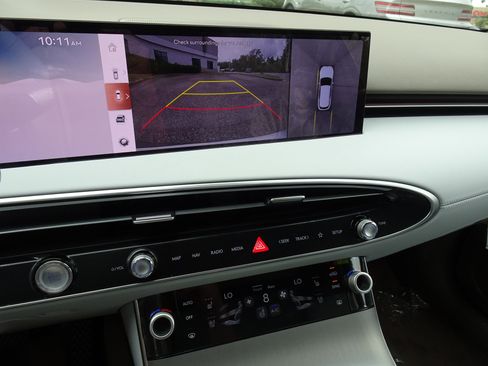 New 2026 Genesis GV70 2.5T Advanced image 18