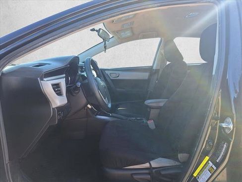 Used 2016 Toyota Corolla LE image 10