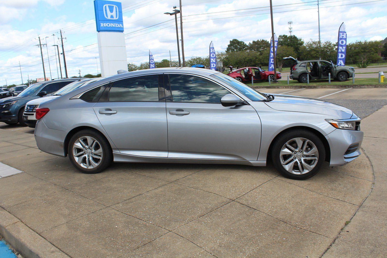 Used 2019 Honda Accord LX image 3