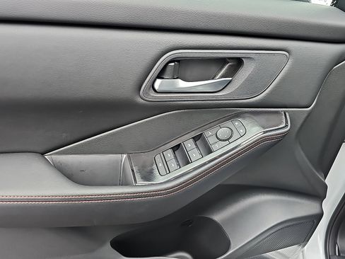 New 2026 Nissan Rogue Rock Creek image 8