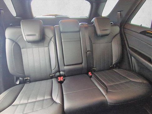 Used 2019 Mercedes-Benz GLE 400 4MATIC image 23