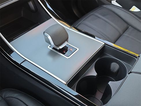 New 2026 Land Rover Range Rover Evoque S image 25