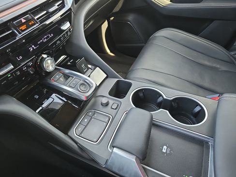 Used 2022 Acura MDX SH-AWD w/ Technology Package image 24