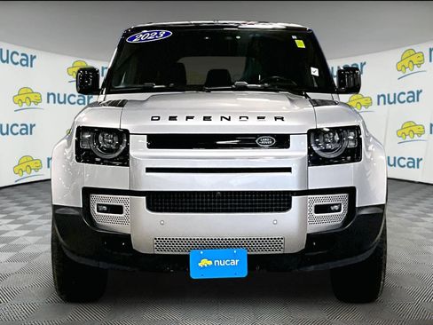 Used 2023 Land Rover Defender 110 SE image 2