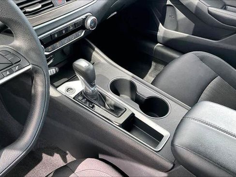 Certified 2025 Nissan Altima 2.5 SV FWD image 16