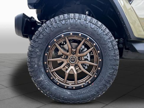 New 2026 Jeep Wrangler Unlimited Sahara AWD/4WD image 11