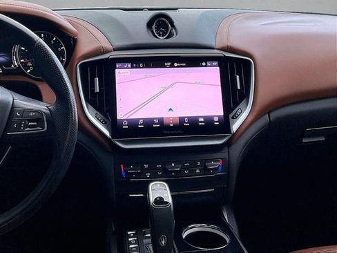 Used 2022 Maserati Ghibli Modena RWD image 8