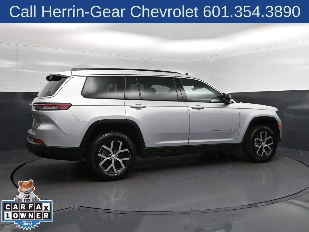 Used 2025 Jeep Grand Cherokee L Limited RWD image 8