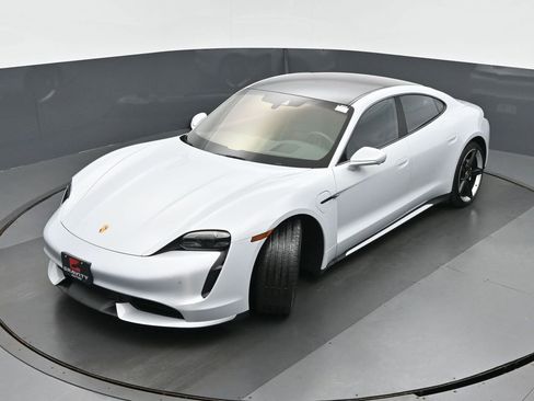 Used 2022 Porsche Taycan Turbo w/ Premium Package image 32
