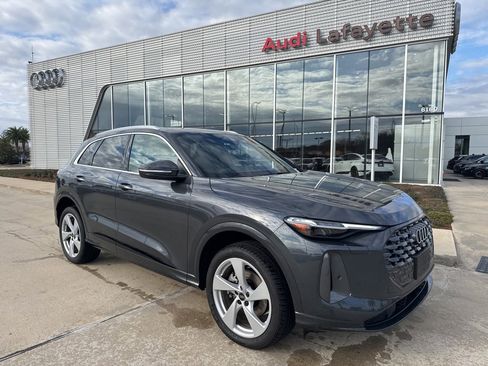 Used 2025 Audi Q5 Premium Plus w/ Premium Plus image 3