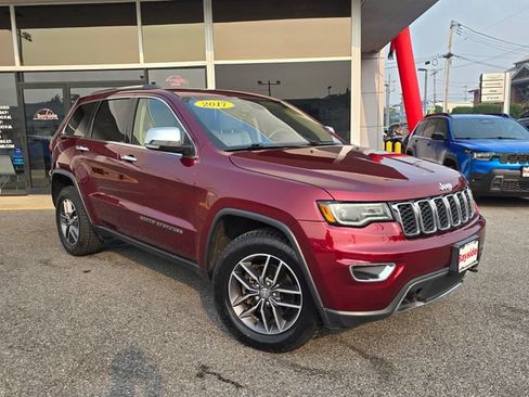 Used 2017 Jeep Grand Cherokee Limited w/ Luxury Group II AWD/4WD image 2