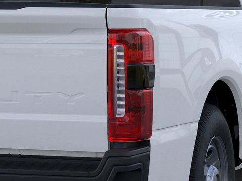New 2026 Ford F350 XL w/ 360-Degree Camera Package image 21
