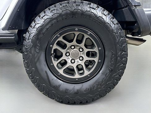 Used 2023 Jeep Wrangler Unlimited Rubicon 392 image 30