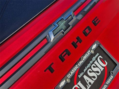 Used 2021 Chevrolet Tahoe Z71 w/ Z71 Signature Package image 12