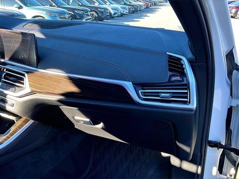 Used 2023 BMW X5 xDrive45e image 23