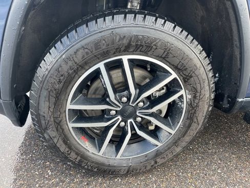 Used 2021 Jeep Grand Cherokee Trailhawk image 9