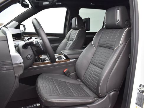 Certified 2025 Cadillac Escalade Sport Platinum image 12