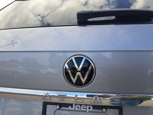 Used 2021 Volkswagen Atlas SE w/ Panoramic Sunroof Package image 8