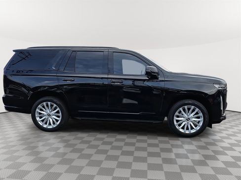 Used 2022 Cadillac Escalade Luxury image 4