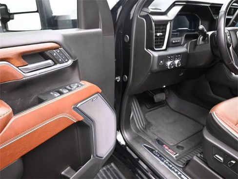 Used 2024 GMC Sierra 3500 Denali Ultimate image 14