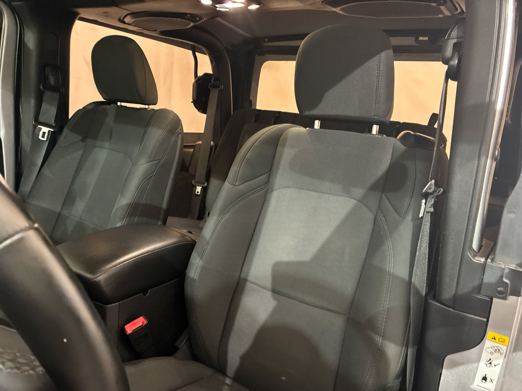 Used 2019 Jeep Wrangler Sport AWD/4WD image 10