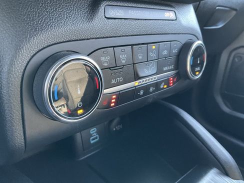 Used 2023 Ford Escape ST-Line Select image 9