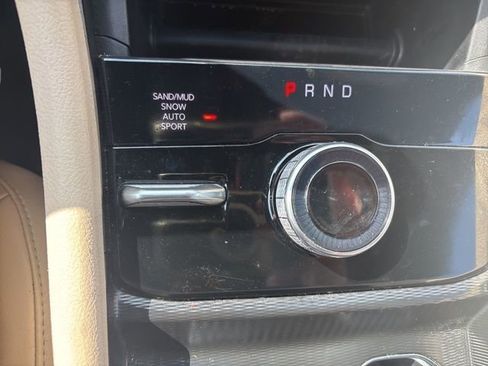 Used 2024 Jeep Grand Cherokee L Limited w/ Black Appearance Package image 43