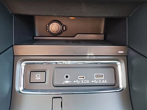 Used 2025 Subaru Ascent Bronze Edition image 34