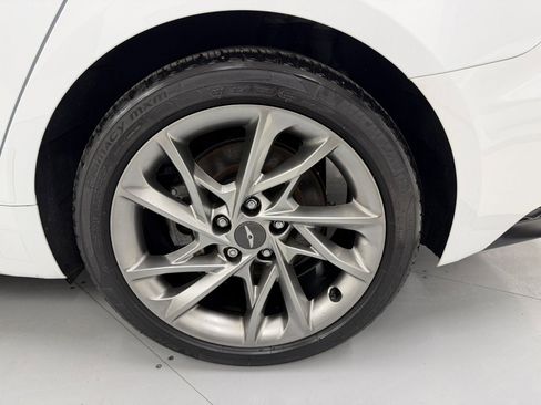 Used 2022 Genesis G70 2.0T image 51