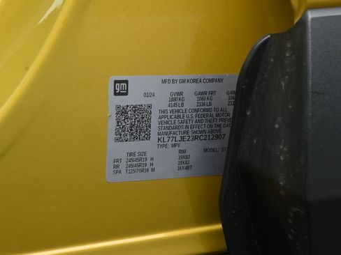 Used 2024 Chevrolet Trax RS w/ Driver Confidence Package image 35