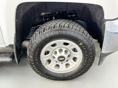 Used 2019 Chevrolet Silverado 2500 LT w/ Snow Plow Prep Package AWD/4WD image 34