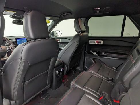 Certified 2023 Ford Explorer ST-Line AWD/4WD image 36