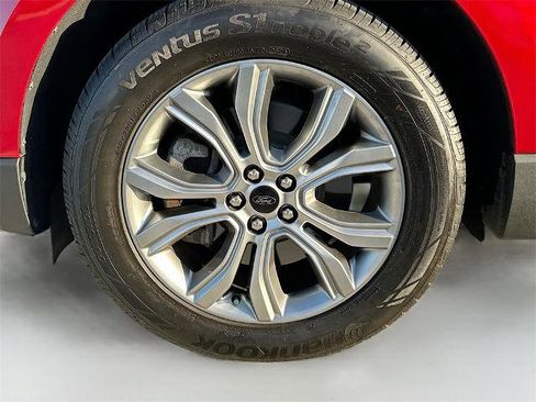 Certified 2024 Ford Edge Titanium image 29