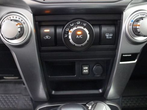 Used 2019 Toyota 4Runner SR5 Premium AWD/4WD image 32