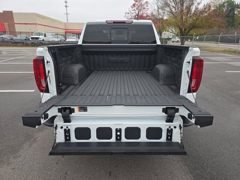 Used 2024 GMC Sierra 1500 SLT w/ SLT Convenience Package image 12