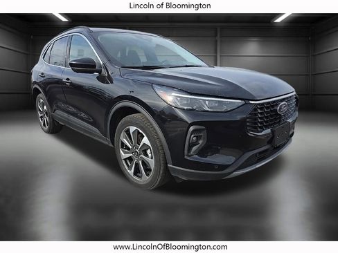 Used 2024 Ford Escape Platinum image 10