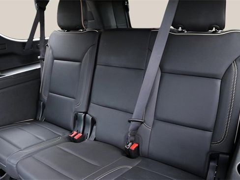 Used 2022 GMC Yukon XL SLT w/ SLT Luxury Package image 14