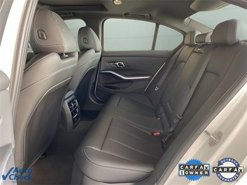 Used 2024 BMW 330e w/ Convenience Package image 18