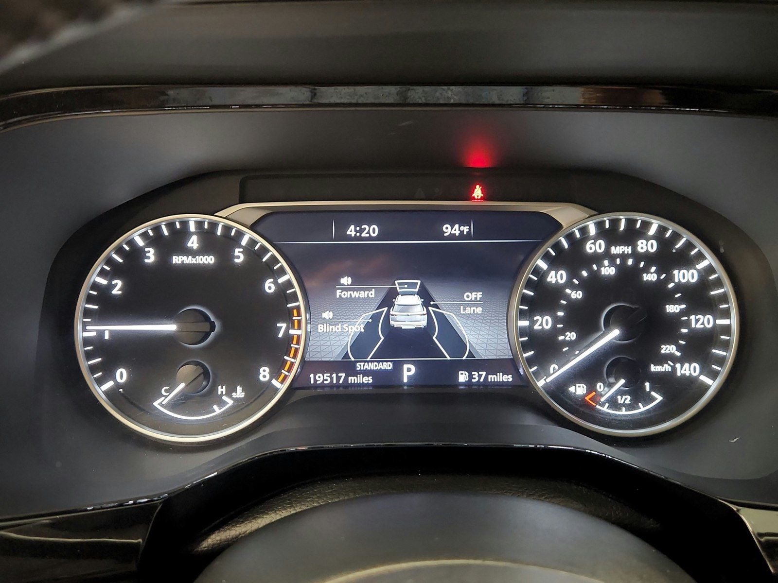 Used 2024 Nissan Pathfinder SL FWD image 34