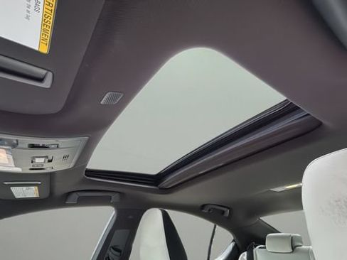Used 2022 Lexus IS 350 F Sport w/ Accessory Package RWD image 19