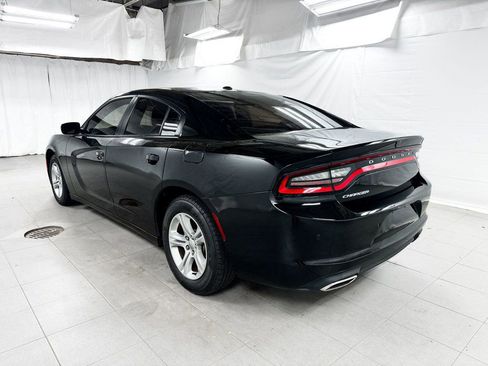Used 2019 Dodge Charger SXT image 4