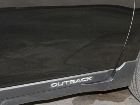 Used 2019 Subaru Outback 2.5i AWD/4WD image 12