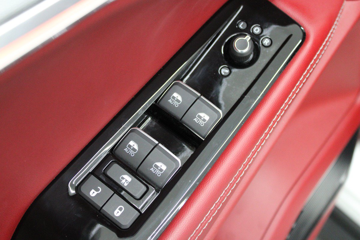 Used 2024 Jeep Wagoneer Launch Edition AWD/4WD image 17